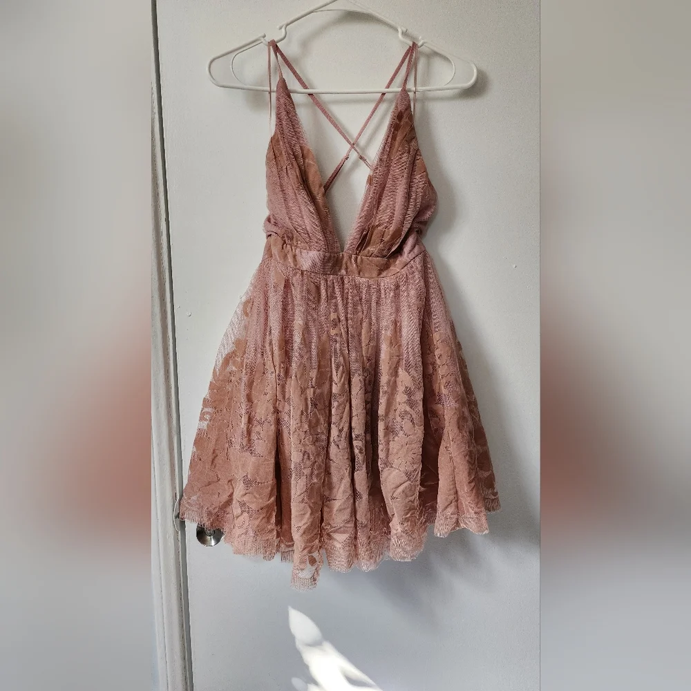 Luxxel Dusty Rose Floral Tulle Dress (sz small/petite) - Picture 2 of 16